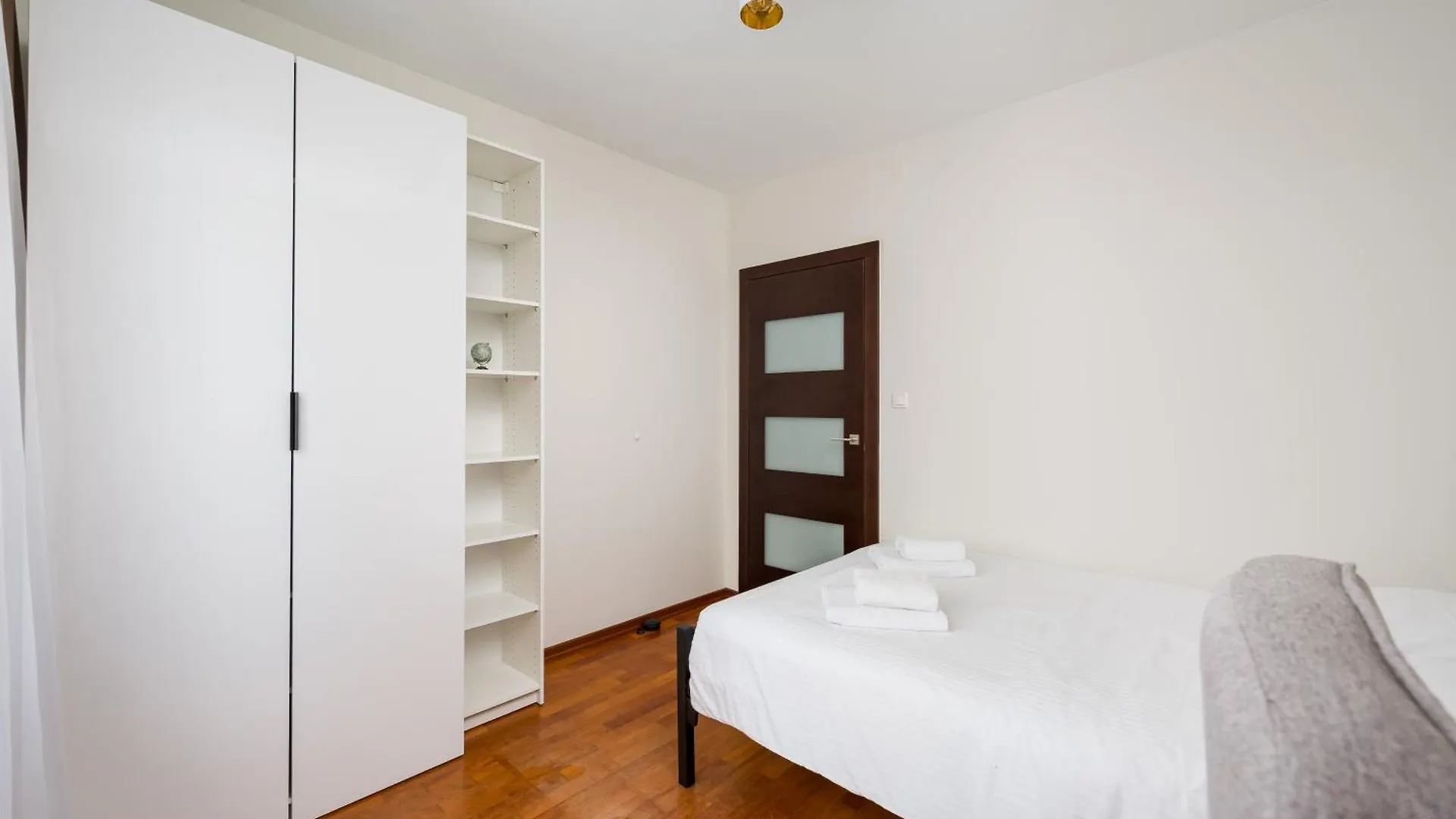 Metro Wilanowska Cosy Apartment Warsaw
